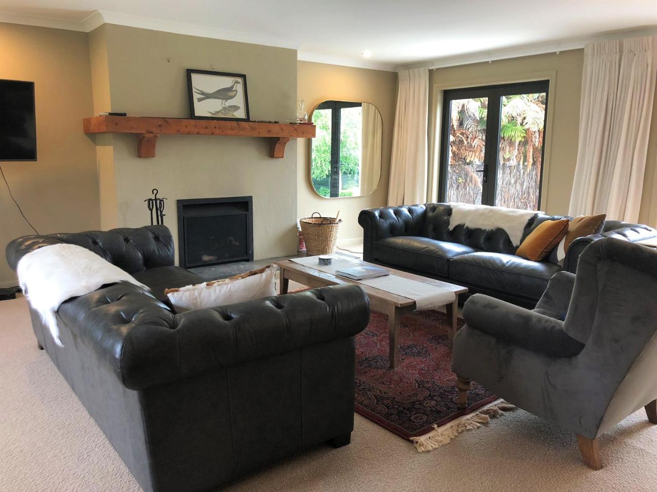 Kinloch Lakeview Lodge - Taupo المظهر الخارجي الصورة